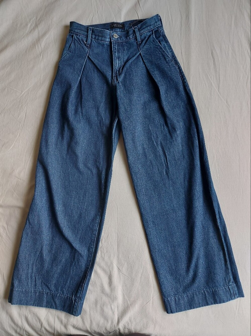 Banana Republic Relaxed Wide-Leg Jeans in Dark Blue